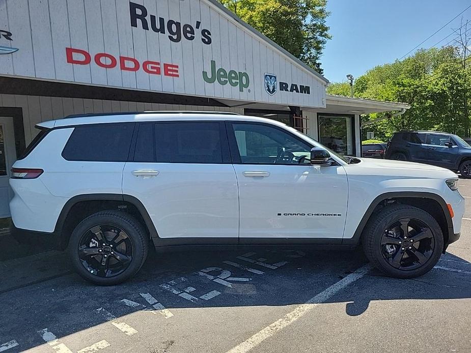 new 2024 Jeep Grand Cherokee L car, priced at $49,000