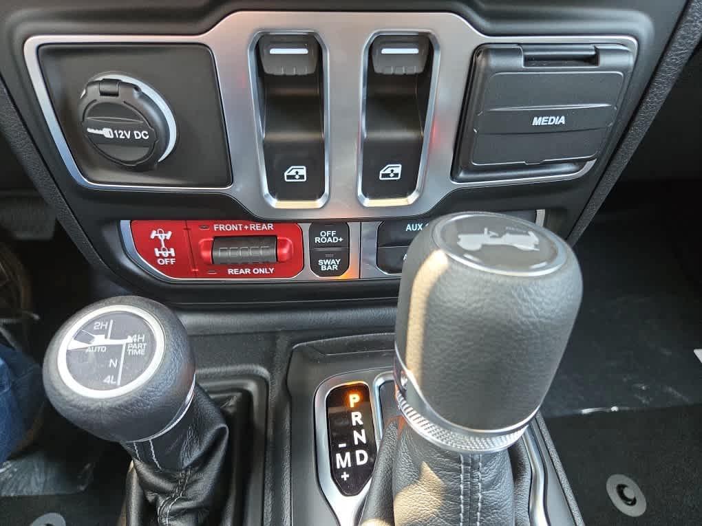 new 2025 Jeep Wrangler car