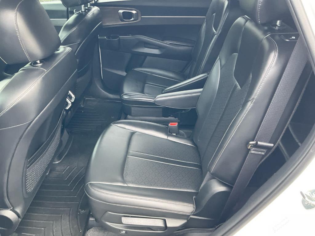 used 2023 Kia Sorento car, priced at $29,700