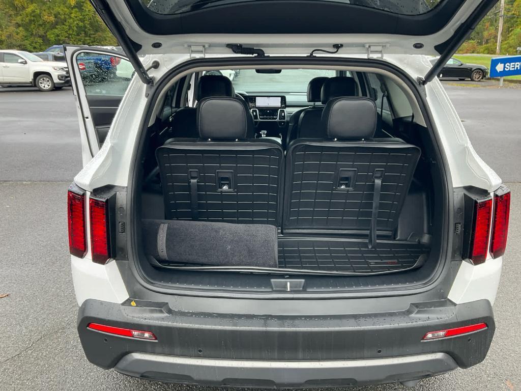 used 2023 Kia Sorento car, priced at $29,700
