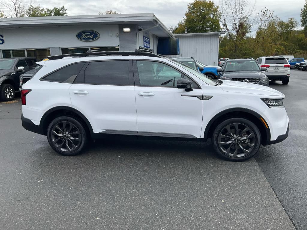 used 2023 Kia Sorento car, priced at $29,700