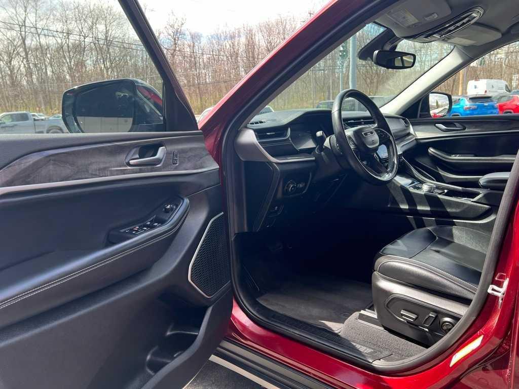 used 2022 Jeep Grand Cherokee car, priced at $30,629