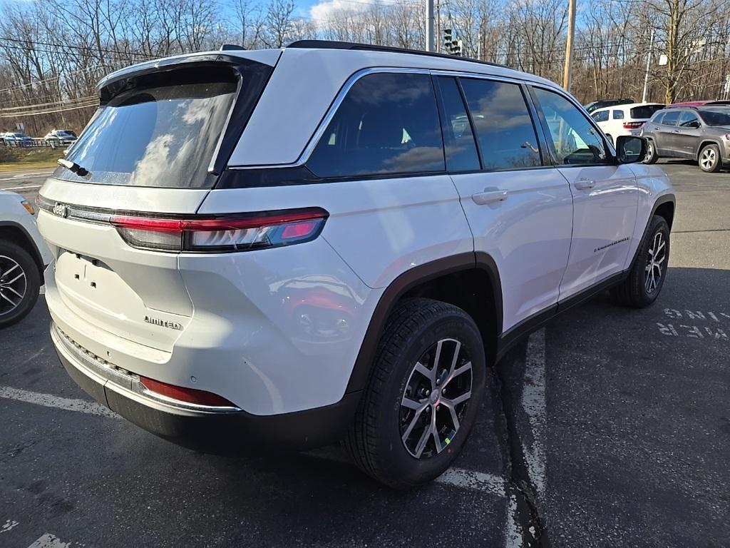 new 2025 Jeep Grand Cherokee car, priced at $46,715