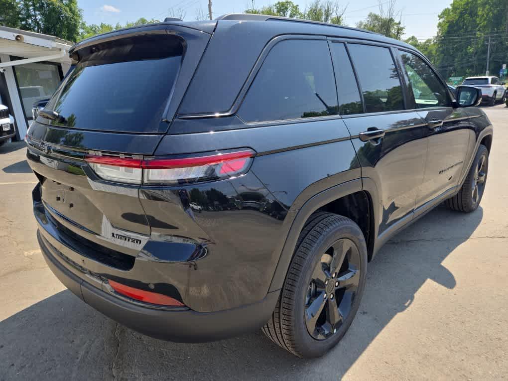 new 2025 Jeep Grand Cherokee car, priced at $48,985