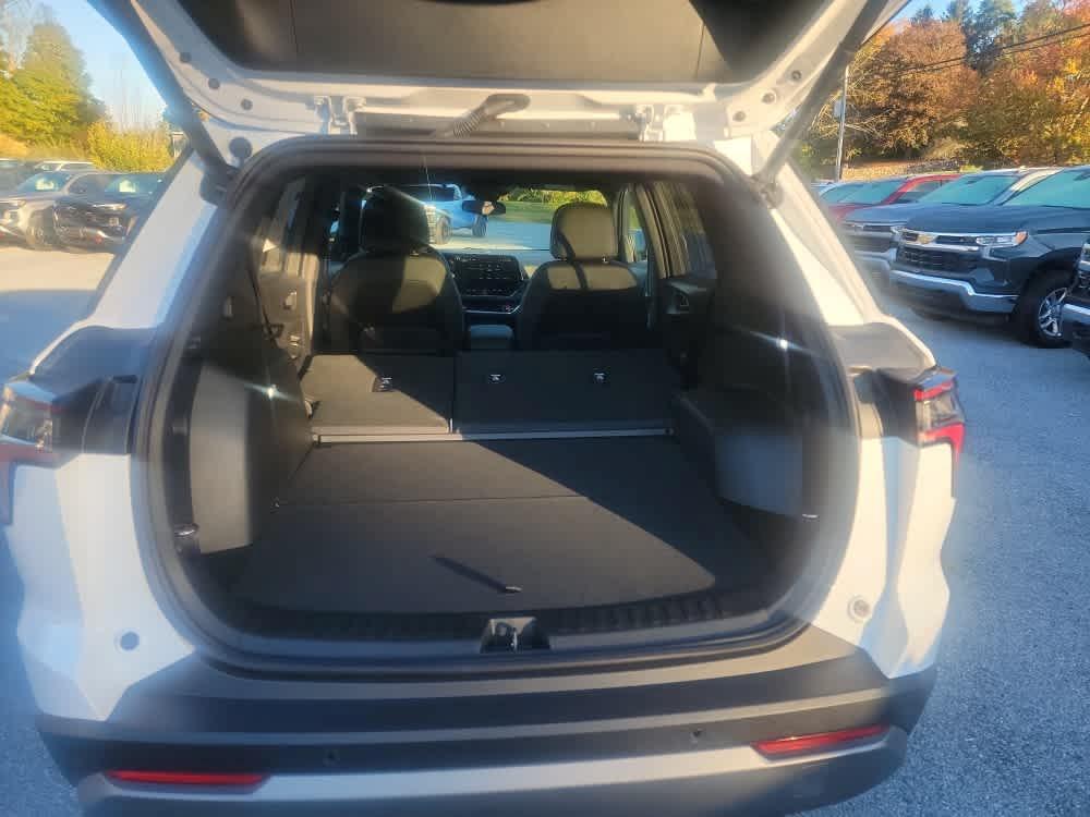 new 2026 Chevrolet Equinox car, priced at $34,810