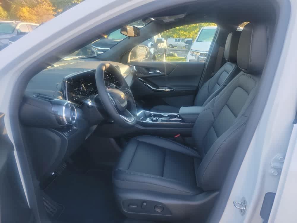 new 2026 Chevrolet Equinox car, priced at $34,810