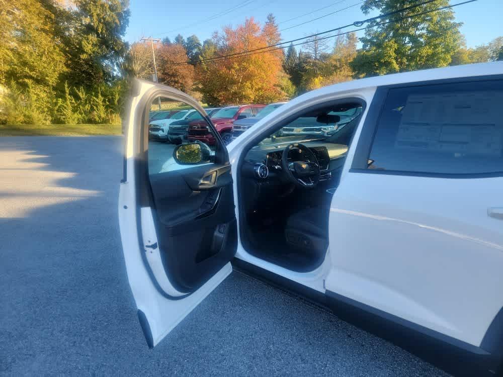 new 2026 Chevrolet Equinox car, priced at $34,810