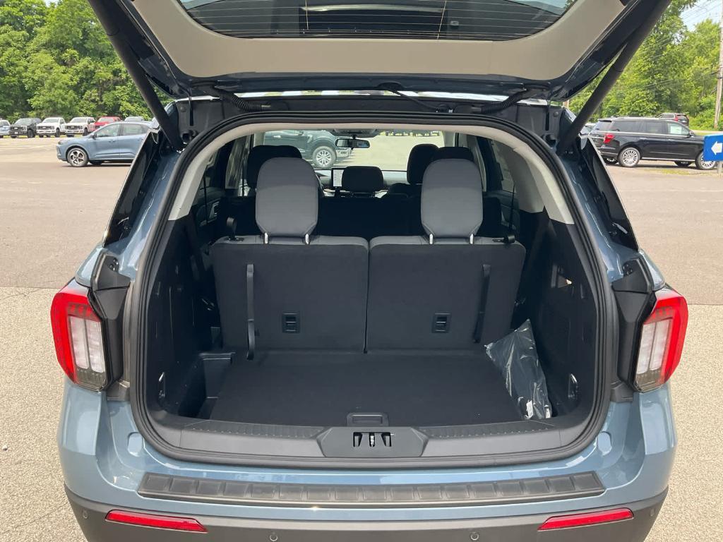 new 2025 Ford Explorer car, priced at $44,075