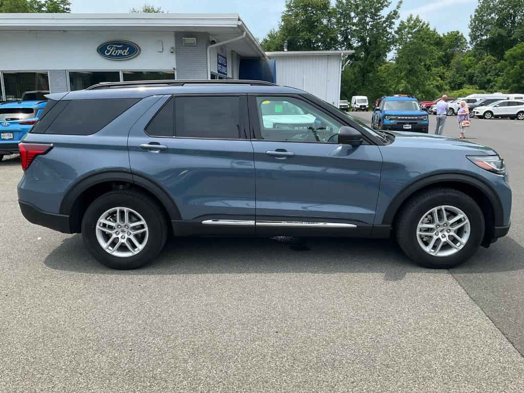 new 2025 Ford Explorer car, priced at $44,075