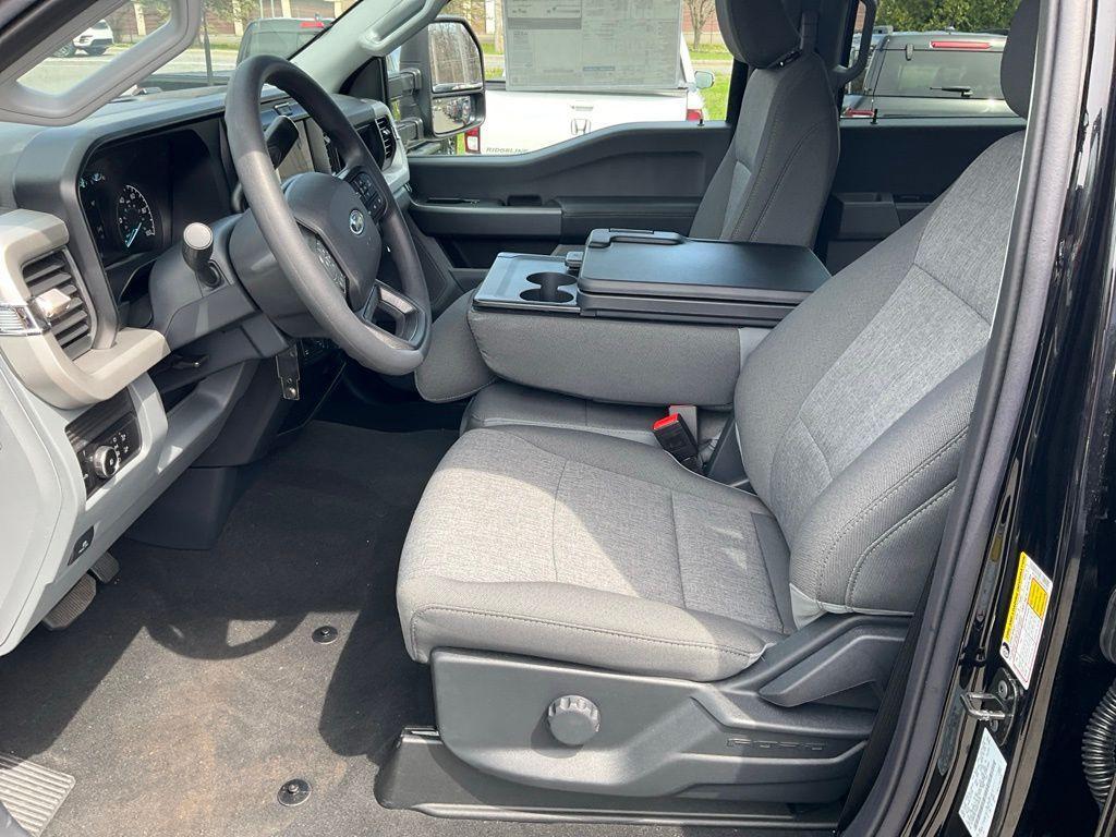new 2025 Ford F-350 car, priced at $72,999
