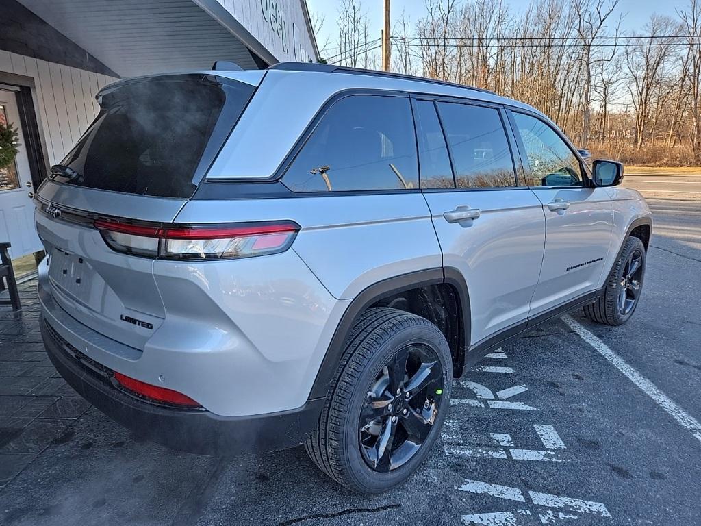 new 2025 Jeep Grand Cherokee car, priced at $50,035