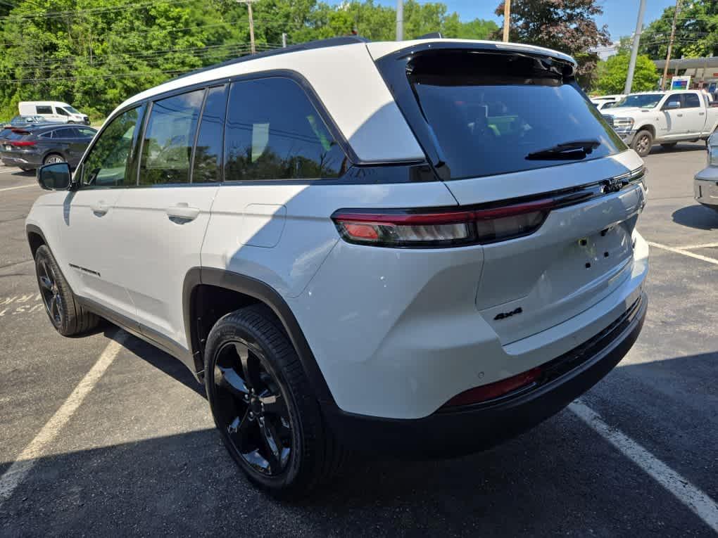 new 2025 Jeep Grand Cherokee car, priced at $51,940