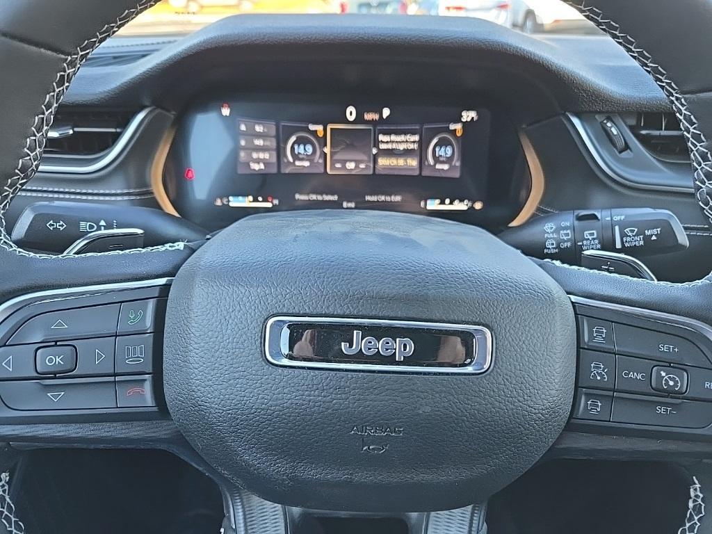 new 2025 Jeep Grand Cherokee car, priced at $45,675