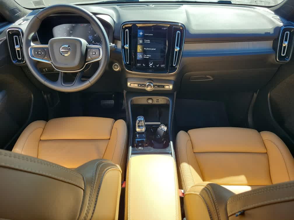 used 2022 Volvo XC40 car, priced at $27,725