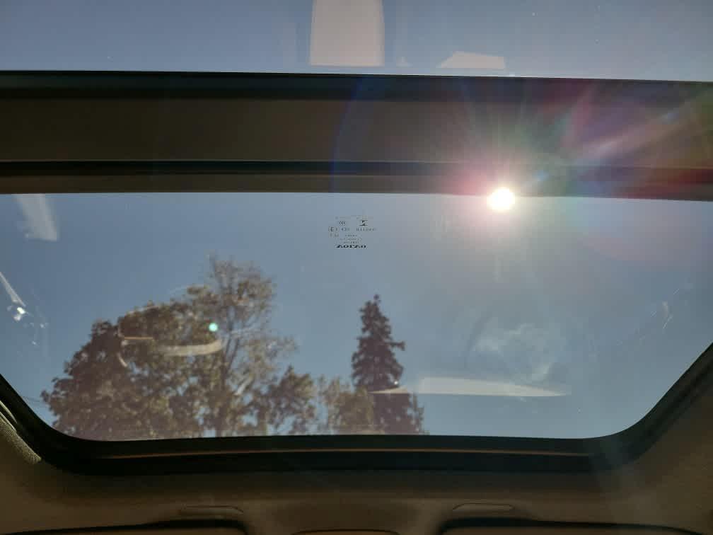 used 2022 Volvo XC40 car, priced at $27,725