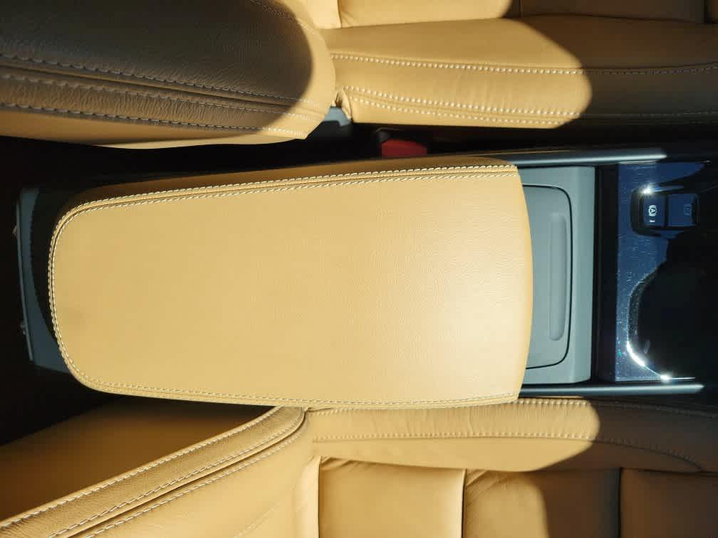 used 2022 Volvo XC40 car, priced at $27,725