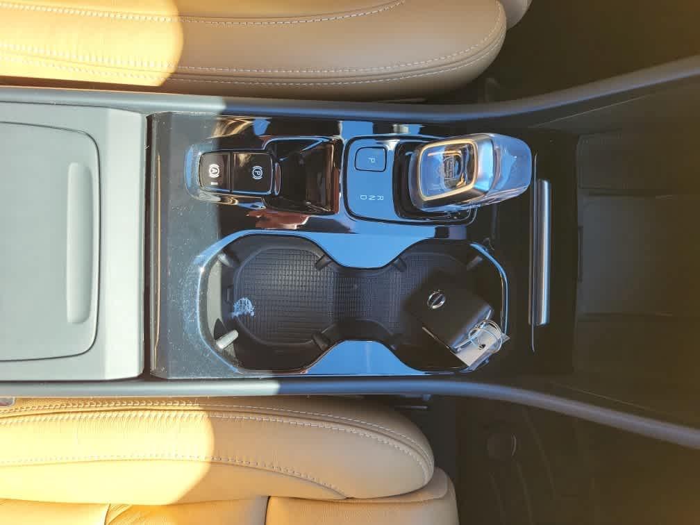 used 2022 Volvo XC40 car, priced at $27,725