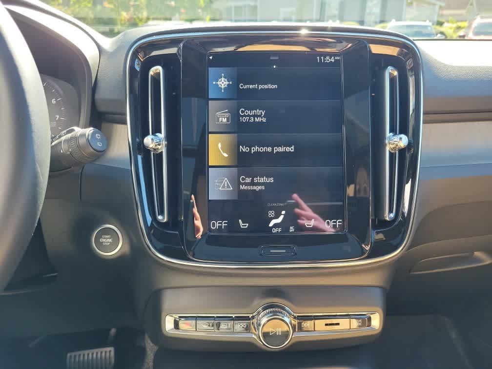 used 2022 Volvo XC40 car, priced at $27,725