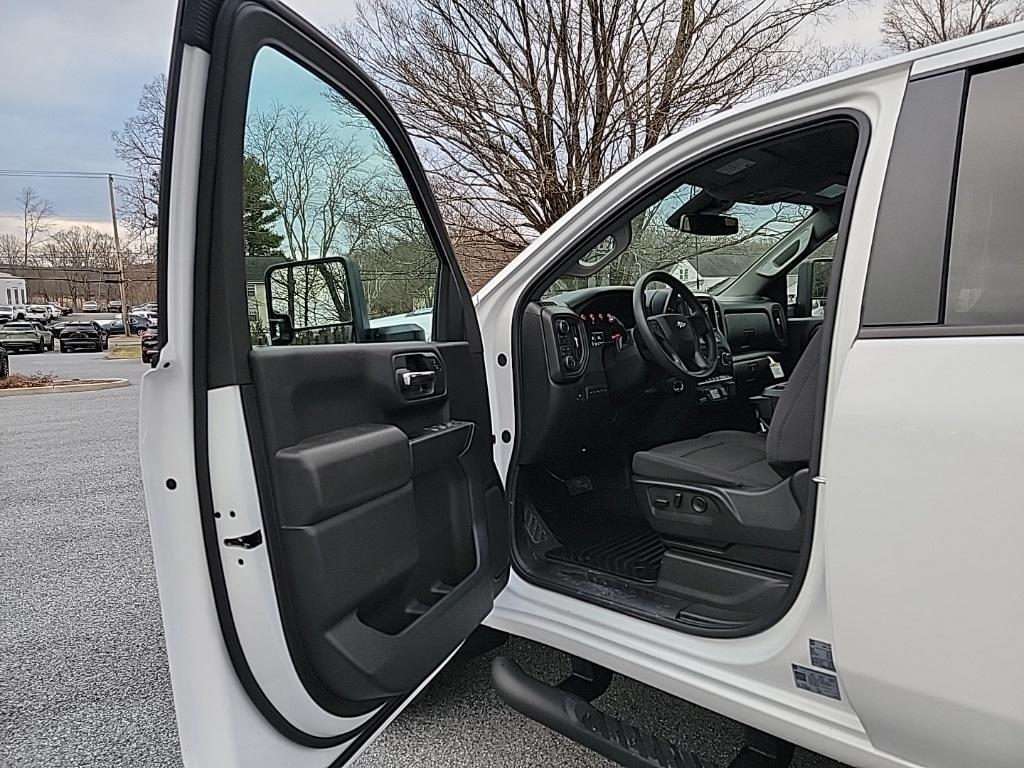 new 2025 Chevrolet Silverado 2500 car, priced at $57,662