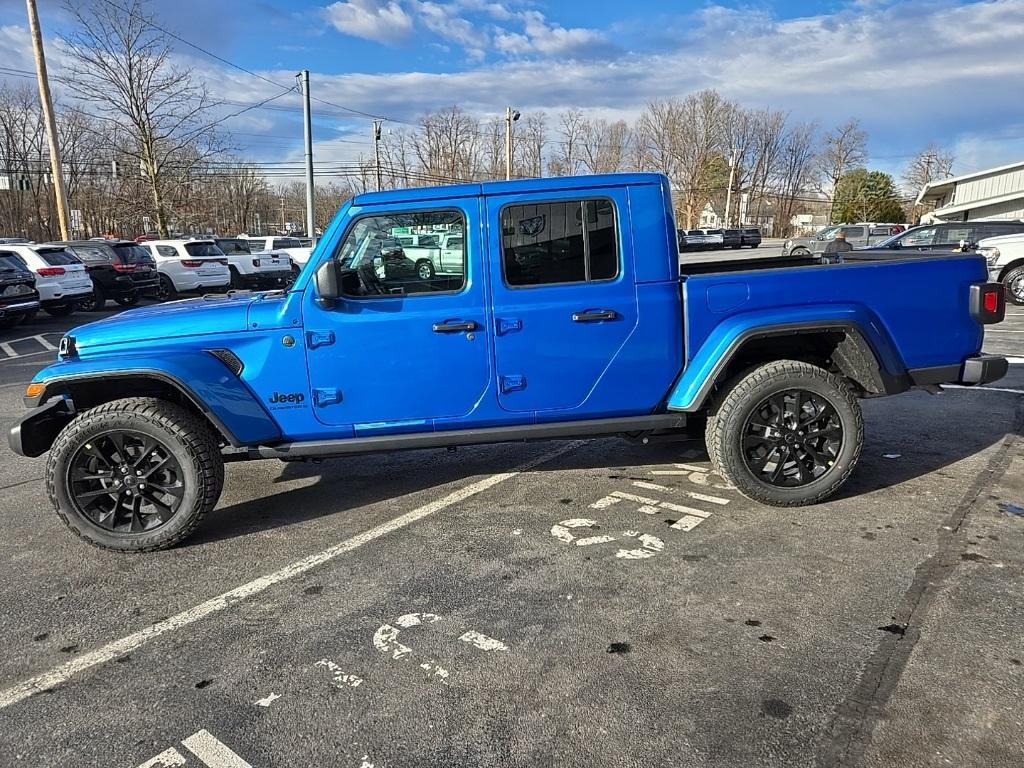 new 2025 Jeep Gladiator car