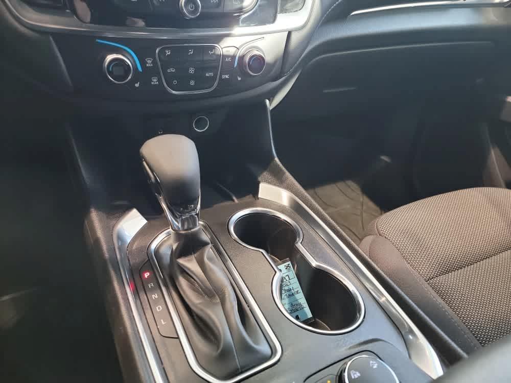 used 2023 Chevrolet Traverse car, priced at $28,900