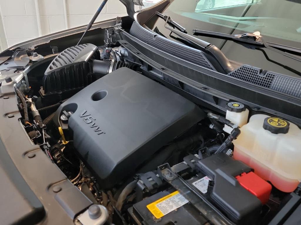 used 2023 Chevrolet Traverse car, priced at $28,900