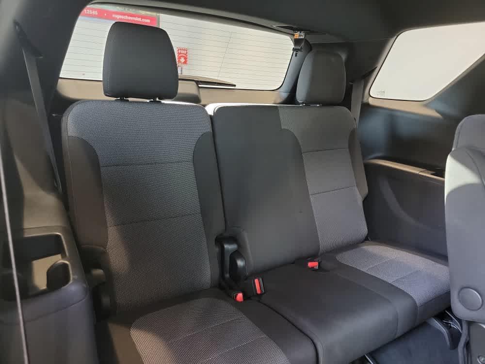 used 2023 Chevrolet Traverse car, priced at $28,900