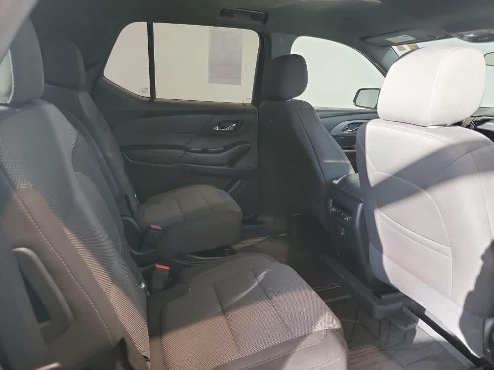 used 2023 Chevrolet Traverse car, priced at $28,900