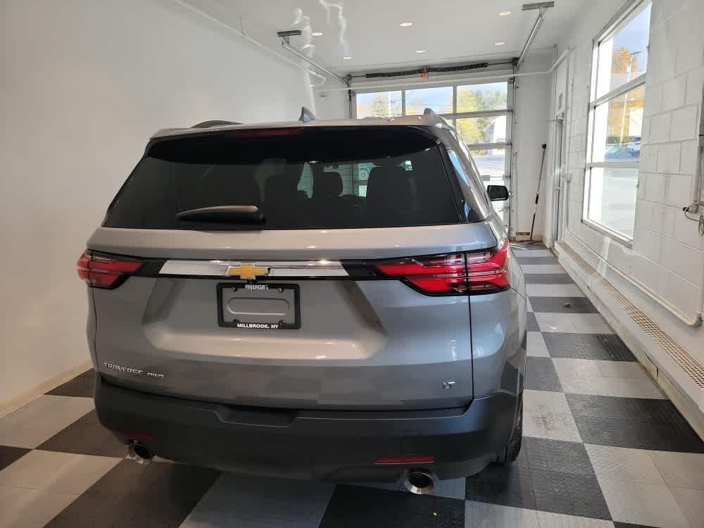 used 2023 Chevrolet Traverse car, priced at $28,900