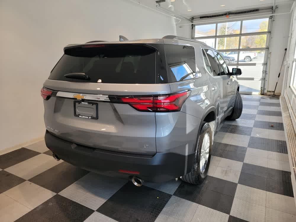used 2023 Chevrolet Traverse car, priced at $28,900
