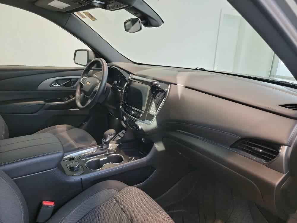 used 2023 Chevrolet Traverse car, priced at $28,900