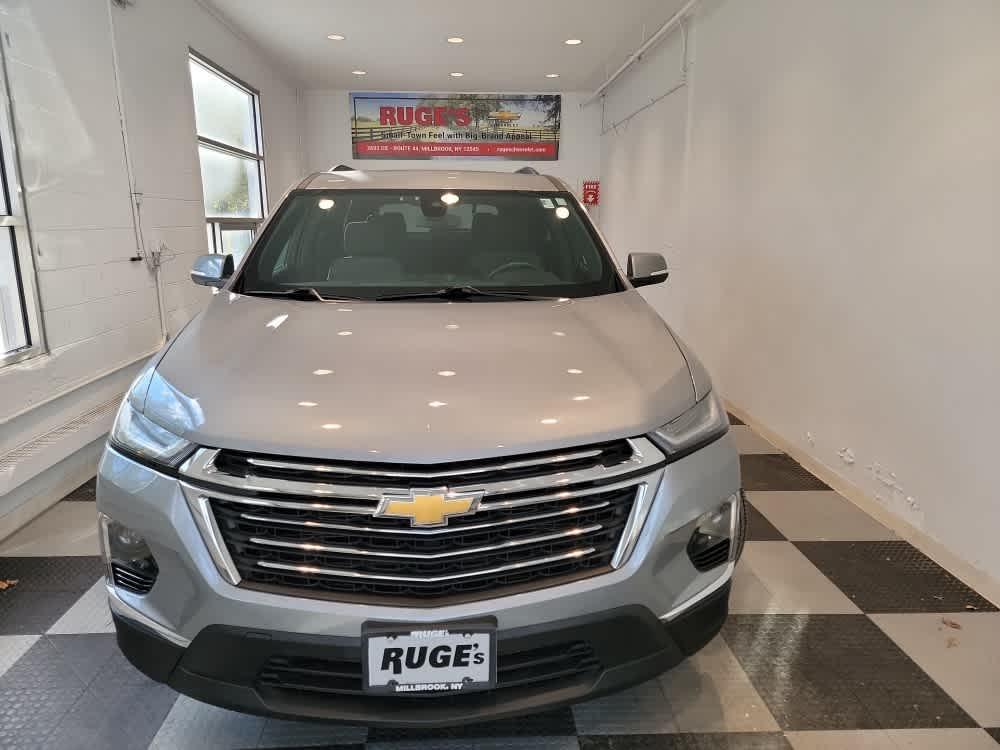 used 2023 Chevrolet Traverse car, priced at $28,900