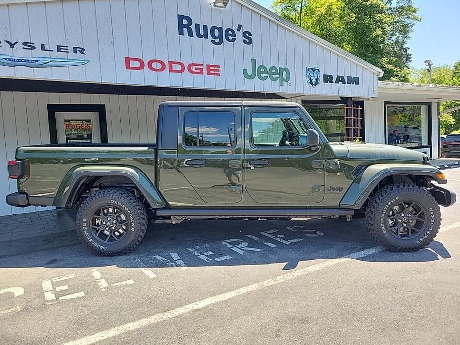 new 2024 Jeep Gladiator car, priced at $50,197