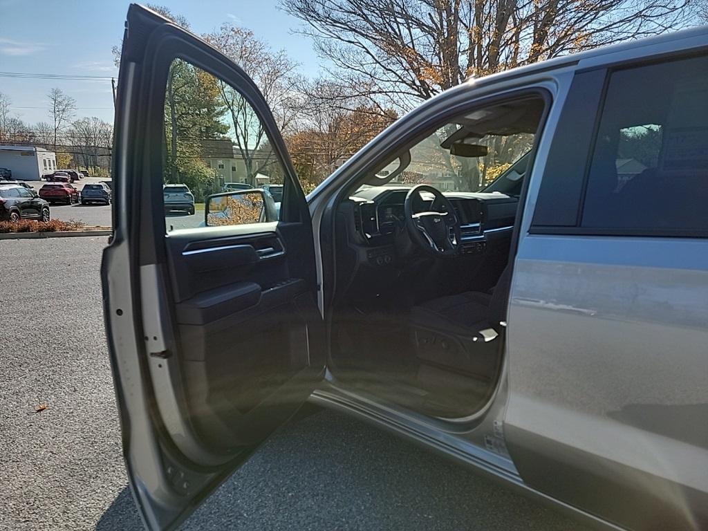 new 2025 Chevrolet Silverado 1500 car, priced at $57,219