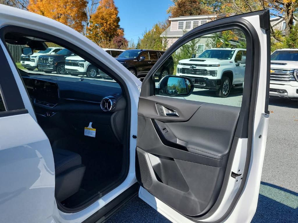 new 2026 Chevrolet Equinox car, priced at $34,810