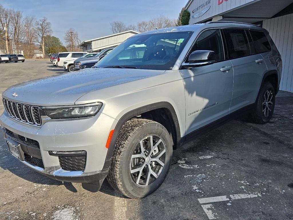 new 2025 Jeep Grand Cherokee L car, priced at $46,795