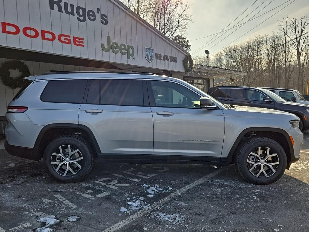 new 2025 Jeep Grand Cherokee L car, priced at $46,795