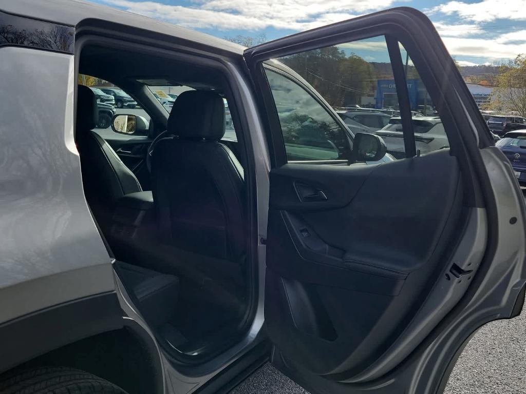 new 2026 Chevrolet Equinox car, priced at $34,810