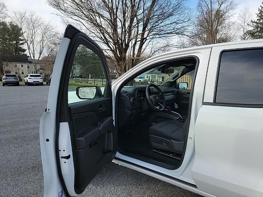 new 2025 Chevrolet Colorado car, priced at $40,205