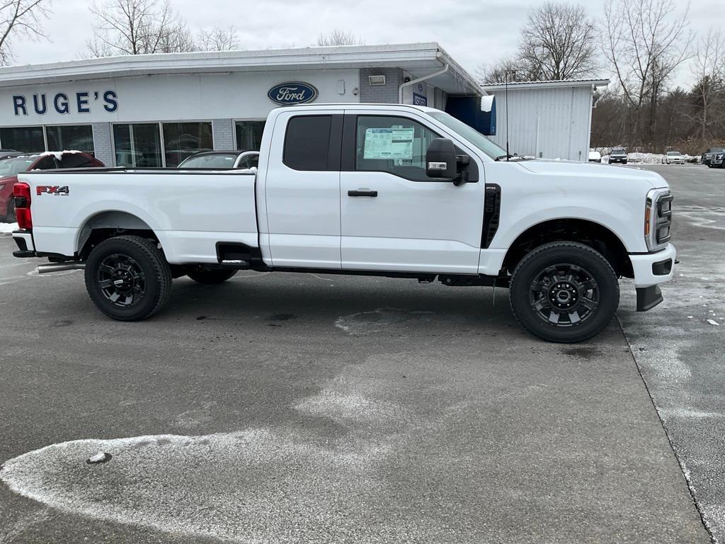 new 2025 Ford F-250 car, priced at $62,095