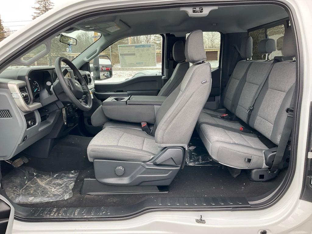 new 2025 Ford F-250 car, priced at $62,095