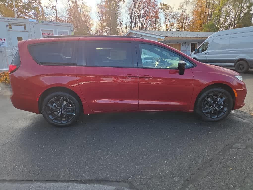 new 2026 Chrysler Pacifica car, priced at $53,710