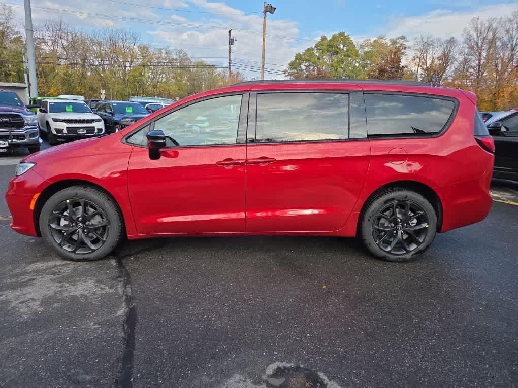 new 2026 Chrysler Pacifica car, priced at $53,710