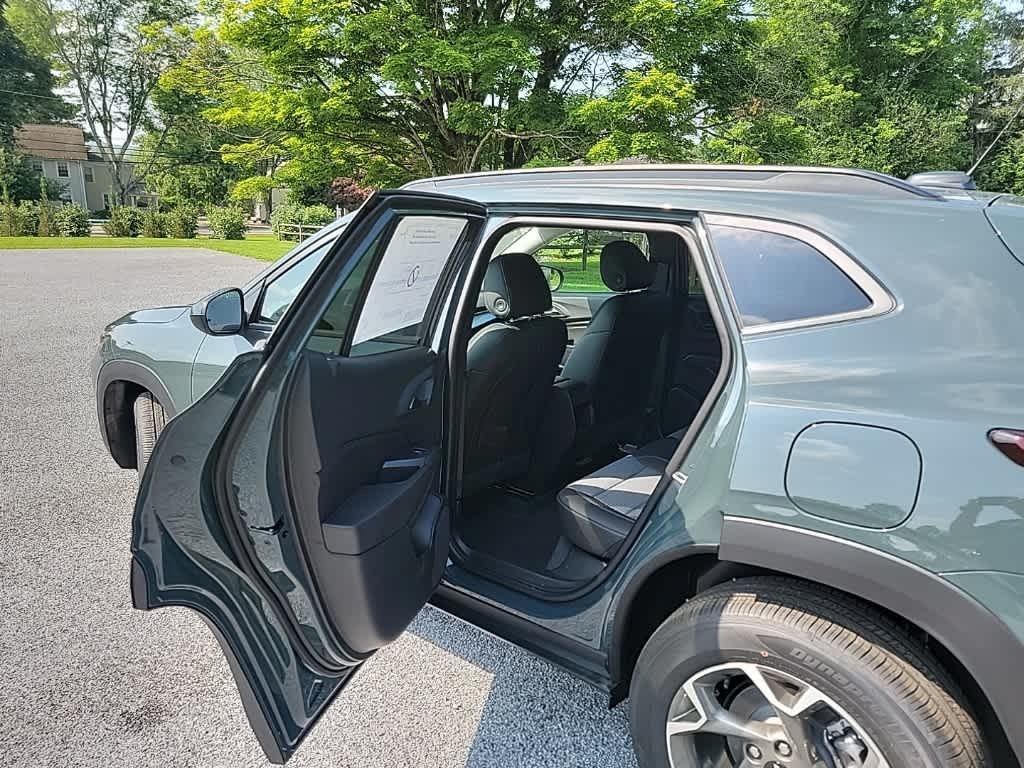 new 2025 Chevrolet Trax car, priced at $25,750