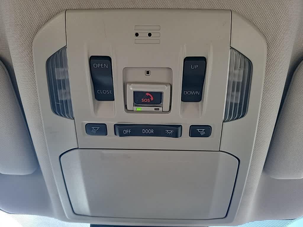 used 2020 Toyota Highlander car, priced at $31,974