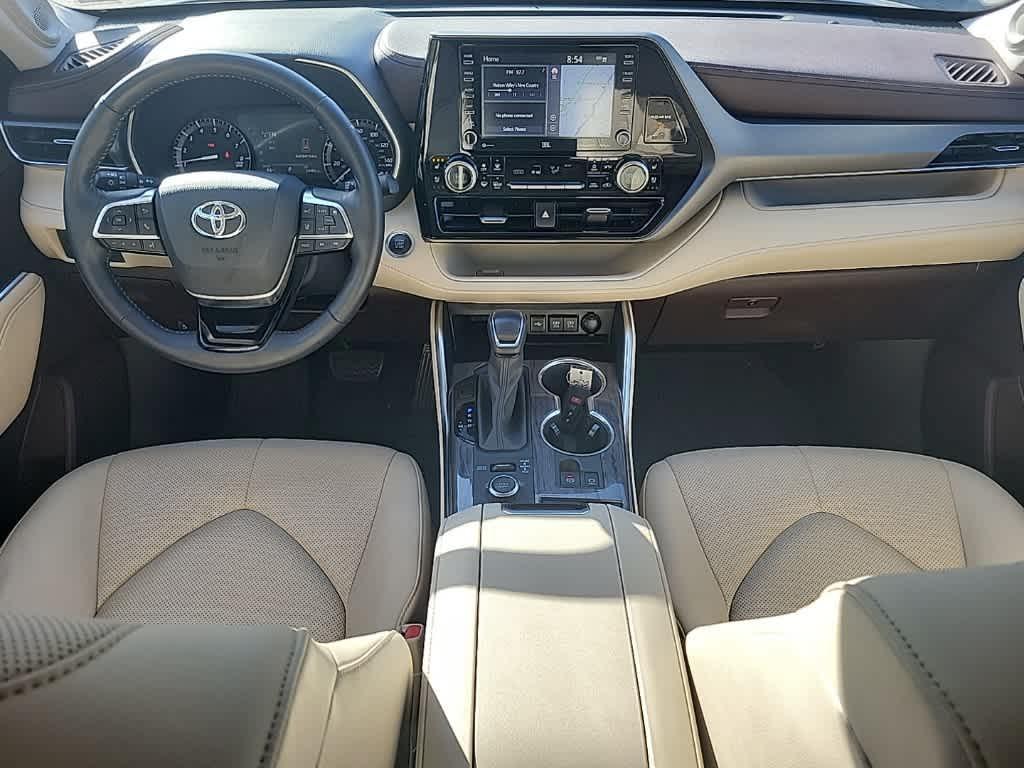 used 2020 Toyota Highlander car, priced at $31,974