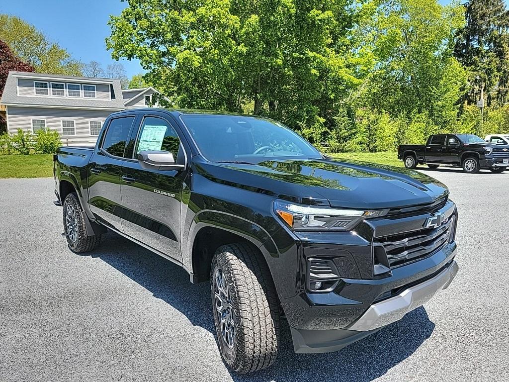 new 2025 Chevrolet Colorado car, priced at $46,070