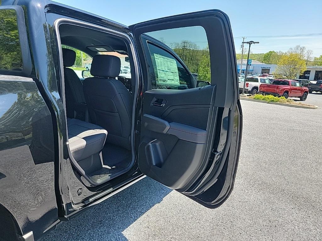 new 2025 Chevrolet Colorado car, priced at $46,070