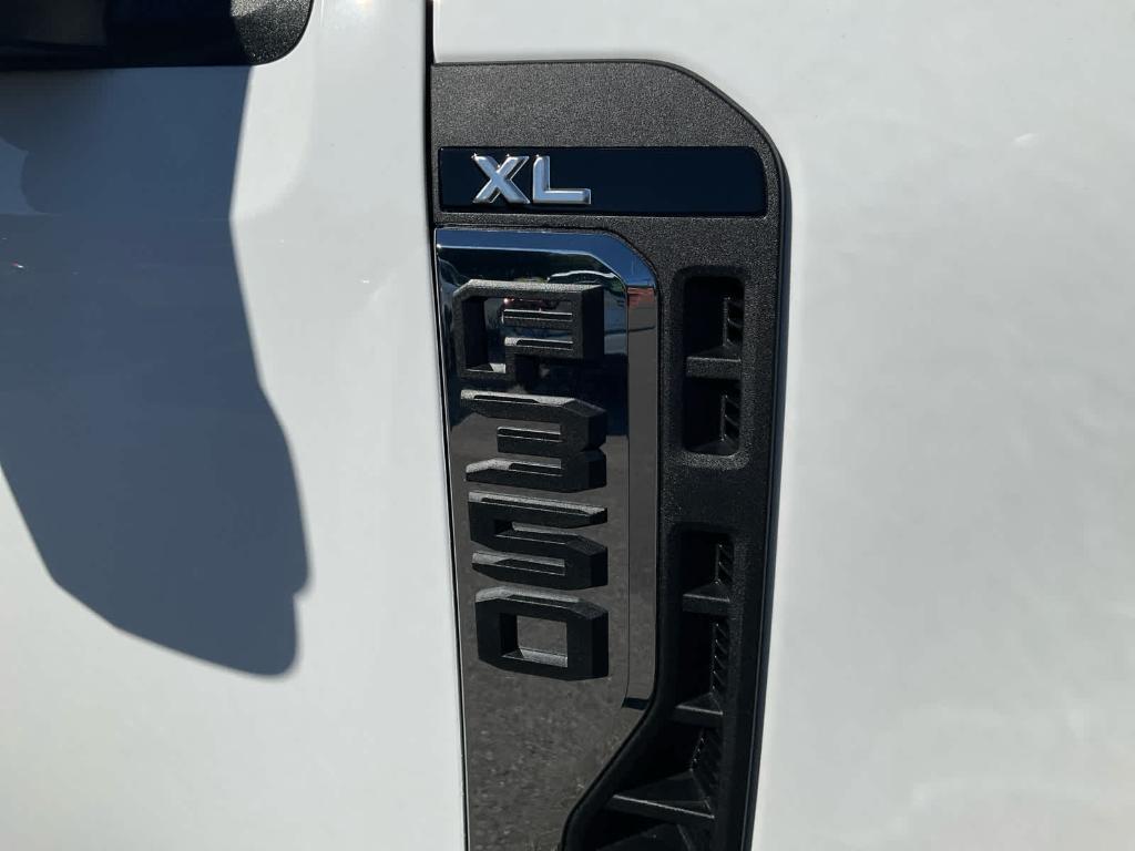 new 2025 Ford F-350 car, priced at $59,475