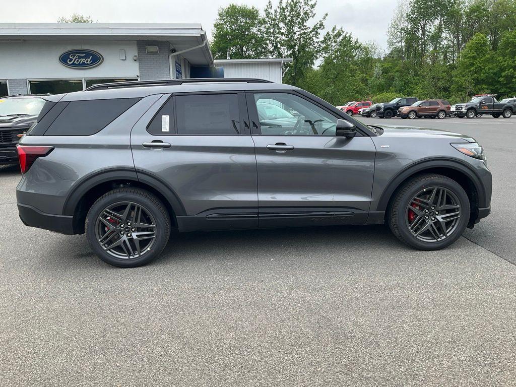 new 2025 Ford Explorer car, priced at $48,437